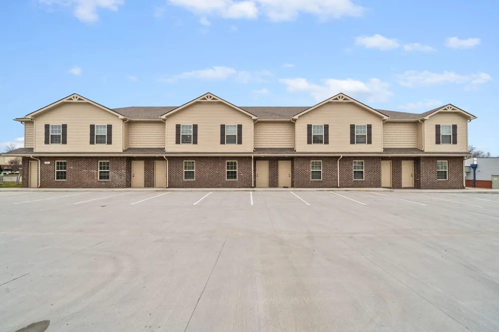 931 Professional Park Dr #4G Clarksville, TN 37040