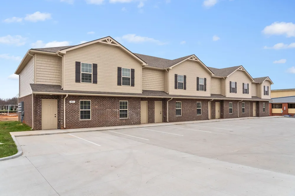 931 Professional Park Dr #4G Clarksville, TN 37040