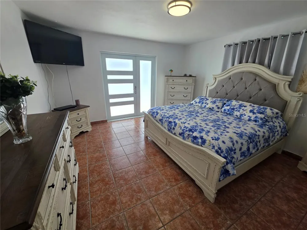 6690 ALBACORA Vega Alta, PR 00692