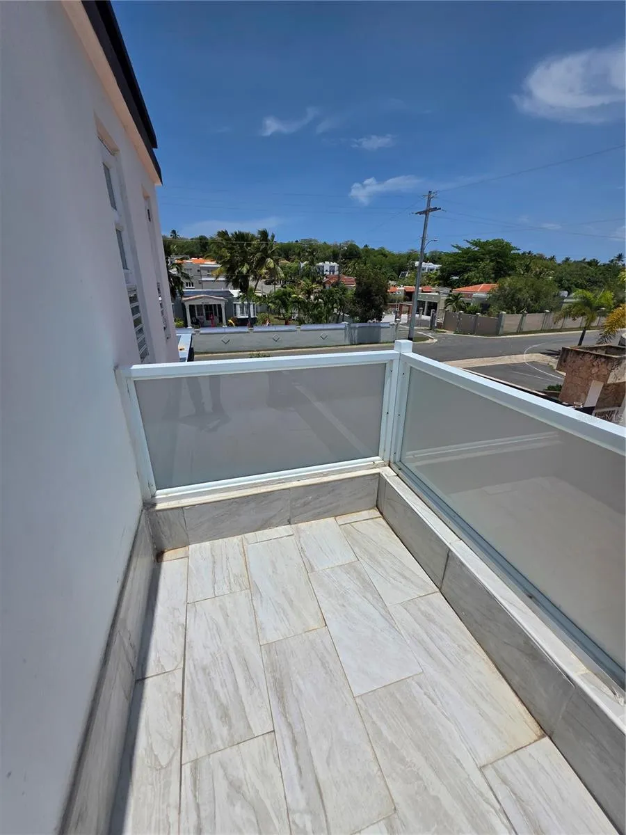 6690 ALBACORA Vega Alta, PR 00692