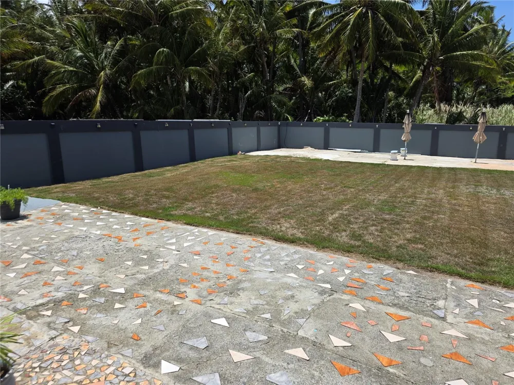 6690 ALBACORA Vega Alta, PR 00692