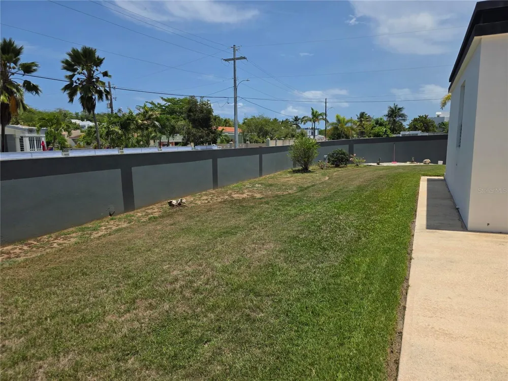 6690 ALBACORA Vega Alta, PR 00692