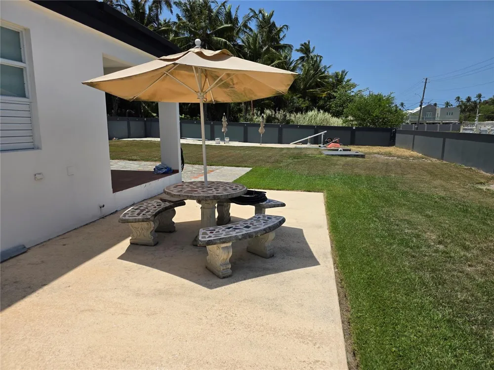 6690 ALBACORA Vega Alta, PR 00692