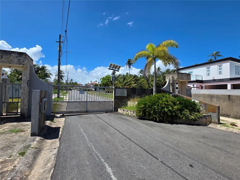 6690 ALBACORA Vega Alta, PR 00692