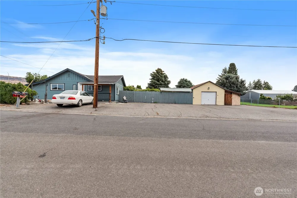 7 S Roland Avenue East Wenatchee, WA 98802