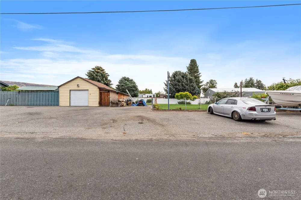 7 S Roland Avenue East Wenatchee, WA 98802