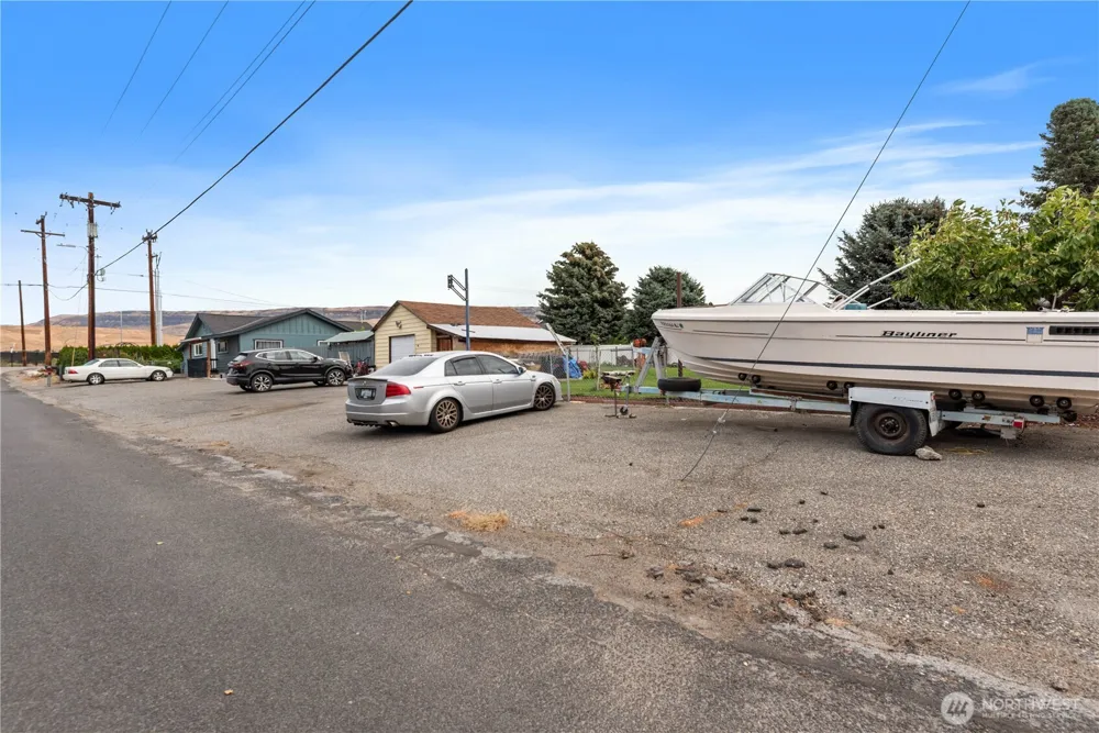 7 S Roland Avenue East Wenatchee, WA 98802