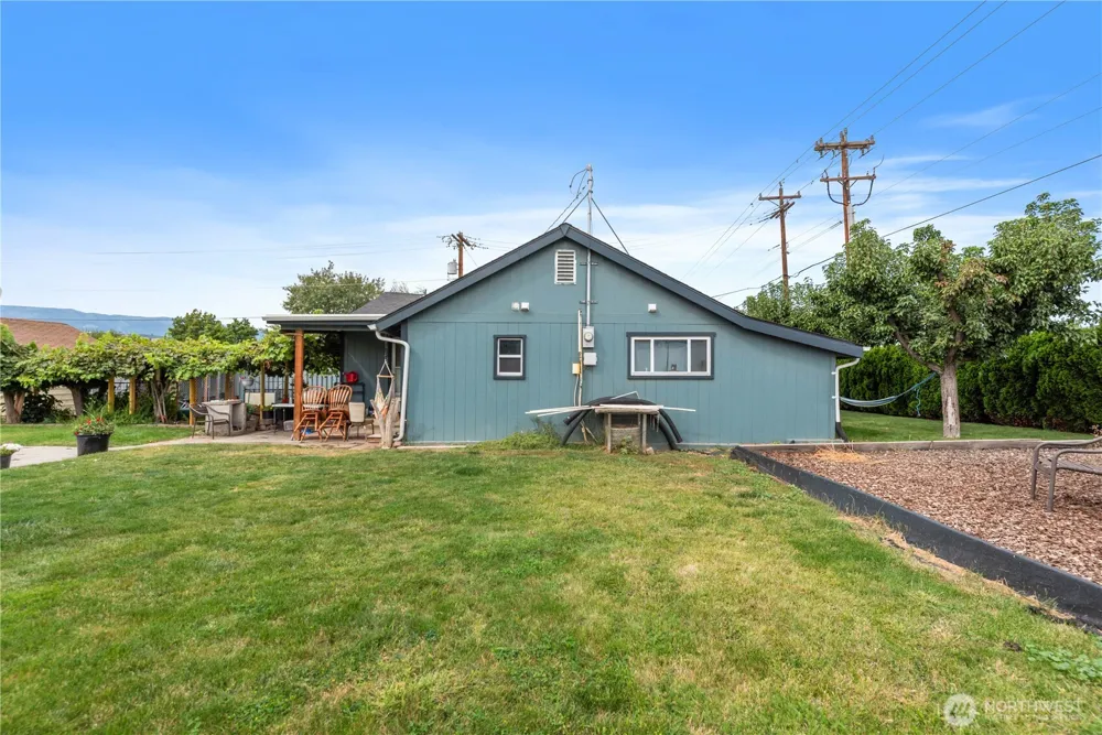 7 S Roland Avenue East Wenatchee, WA 98802