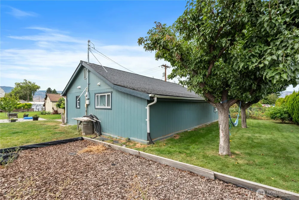 7 S Roland Avenue East Wenatchee, WA 98802