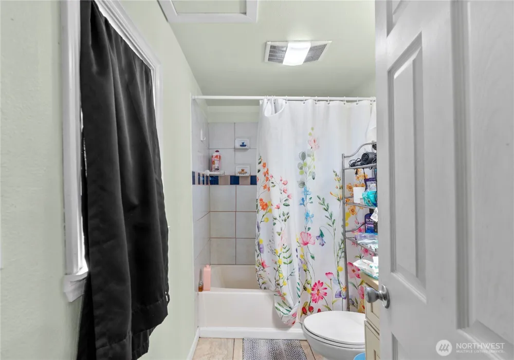 7 S Roland Avenue East Wenatchee, WA 98802