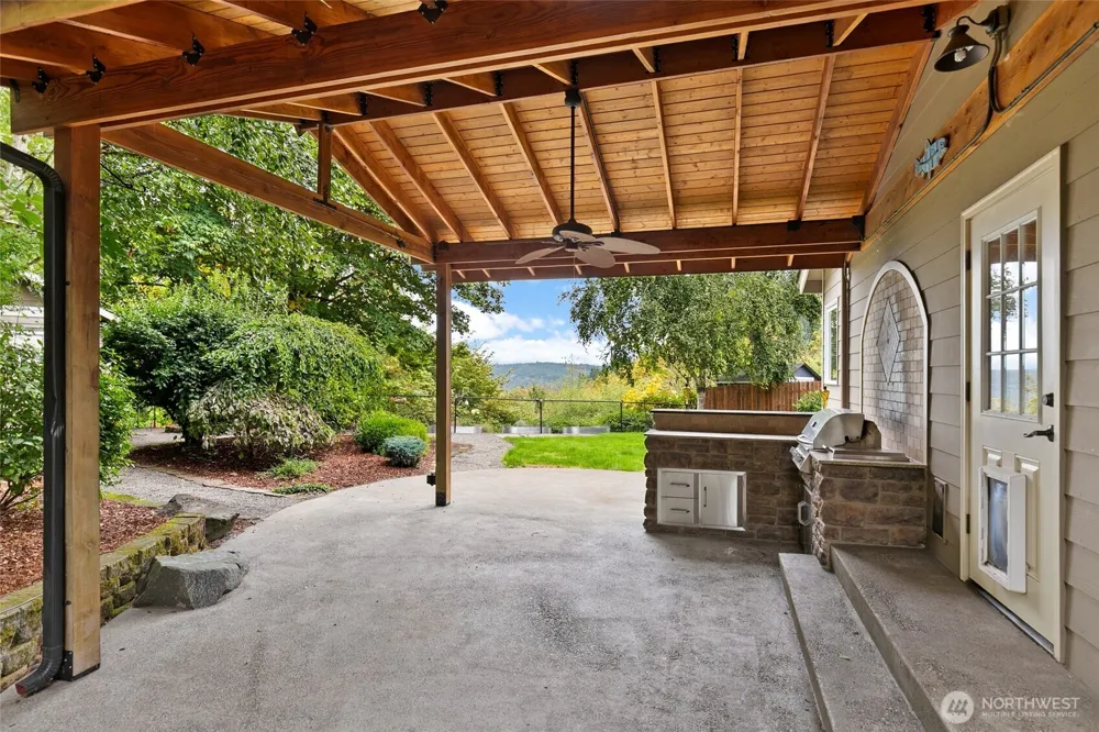298 SE Winchester Hill Drive Chehalis, WA 98532
