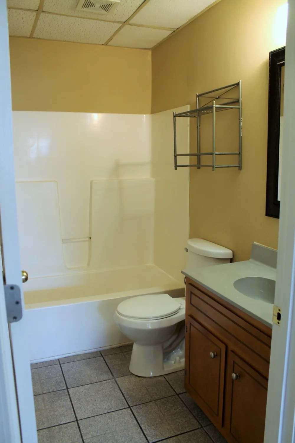 85 Lawn St #C Clarksville, TN 37040