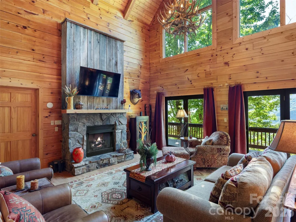 10 Cougar Lane Maggie Valley, NC 28751