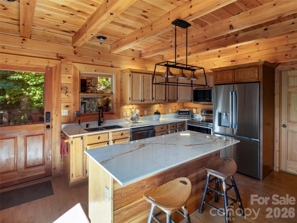 10 Cougar Lane Maggie Valley, NC 28751
