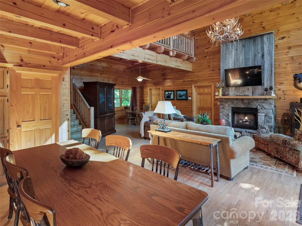 10 Cougar Lane Maggie Valley, NC 28751
