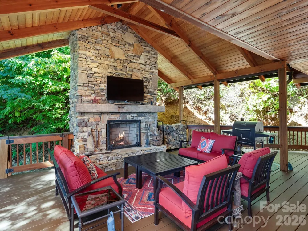 10 Cougar Lane Maggie Valley, NC 28751