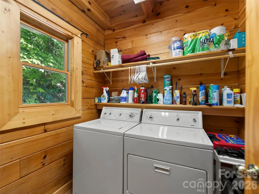 10 Cougar Lane Maggie Valley, NC 28751