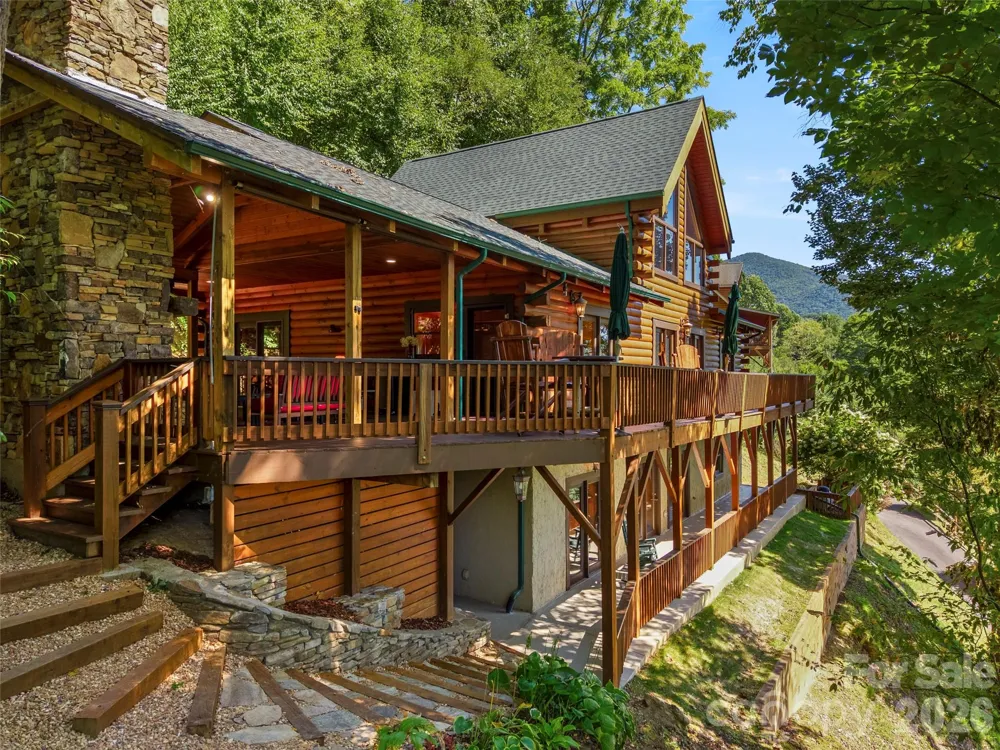 10 Cougar Lane Maggie Valley, NC 28751