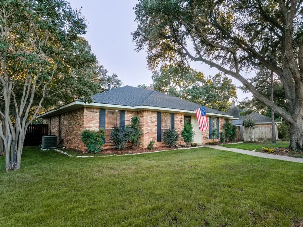 905 Summer Trail Flower Mound, TX 75028