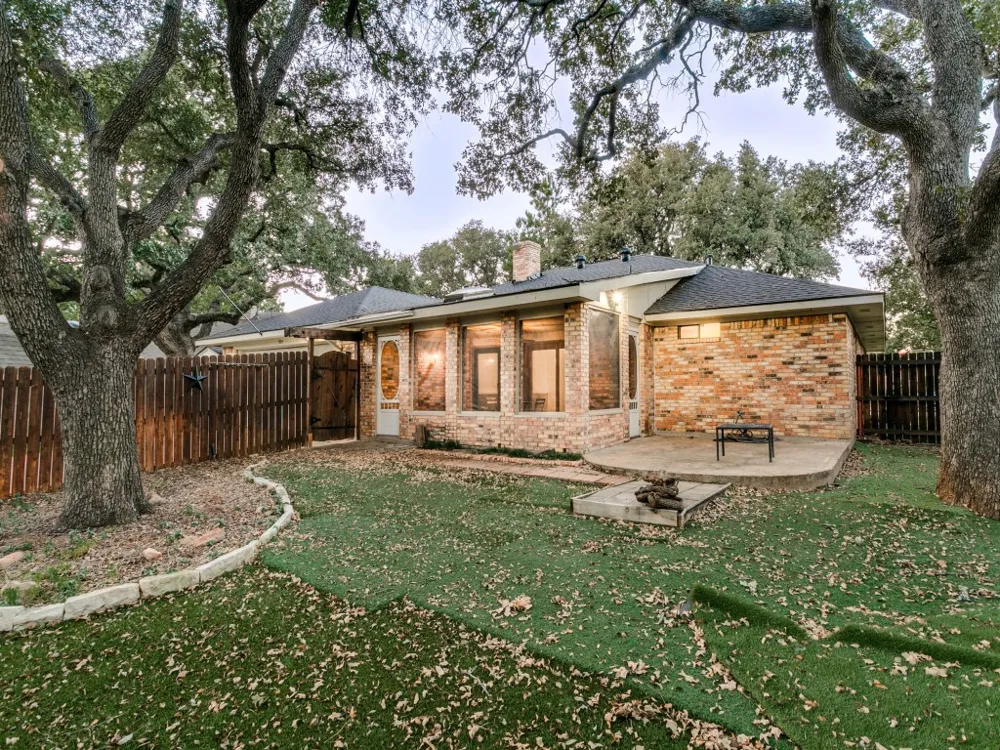 905 Summer Trail Flower Mound, TX 75028