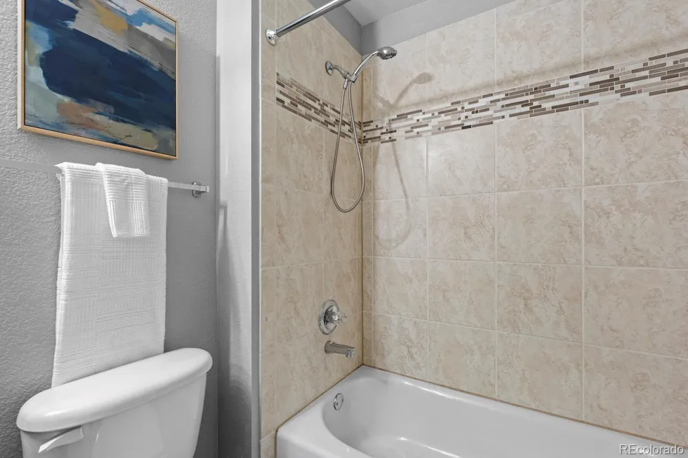 8019 S Kittredge Court Englewood, CO 80112