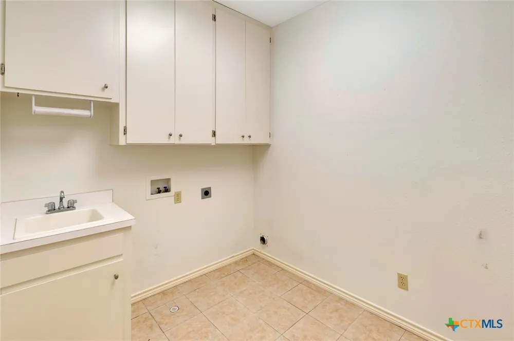 192 Huron Street Victoria, TX 77905