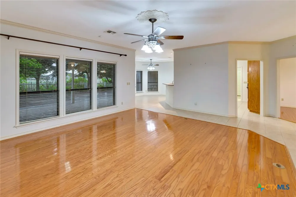 192 Huron Street Victoria, TX 77905