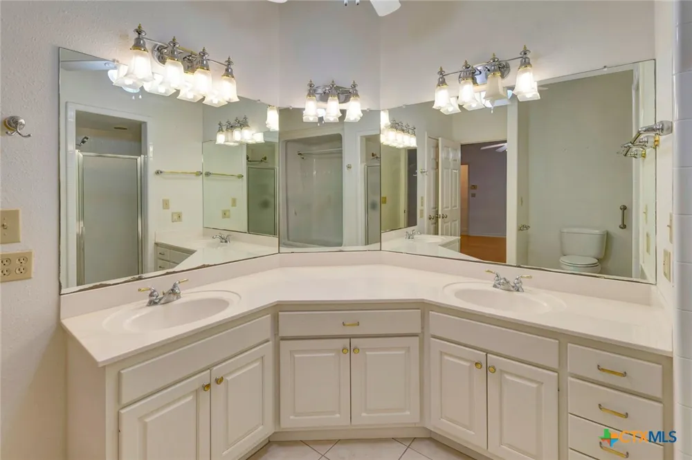 192 Huron Street Victoria, TX 77905