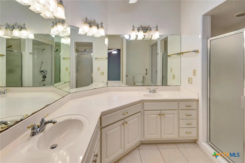 192 Huron Street Victoria, TX 77905