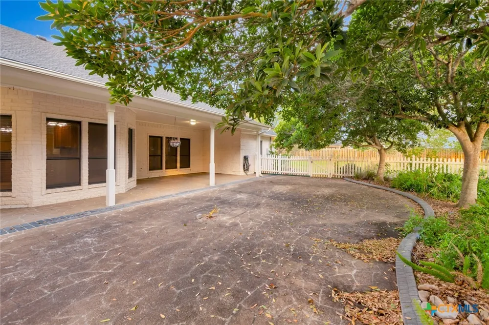192 Huron Street Victoria, TX 77905