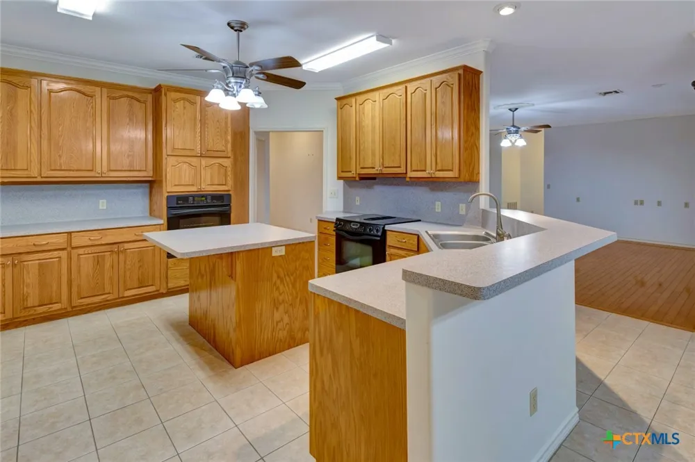 192 Huron Street Victoria, TX 77905