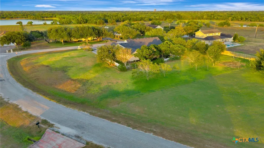 192 Huron Street Victoria, TX 77905