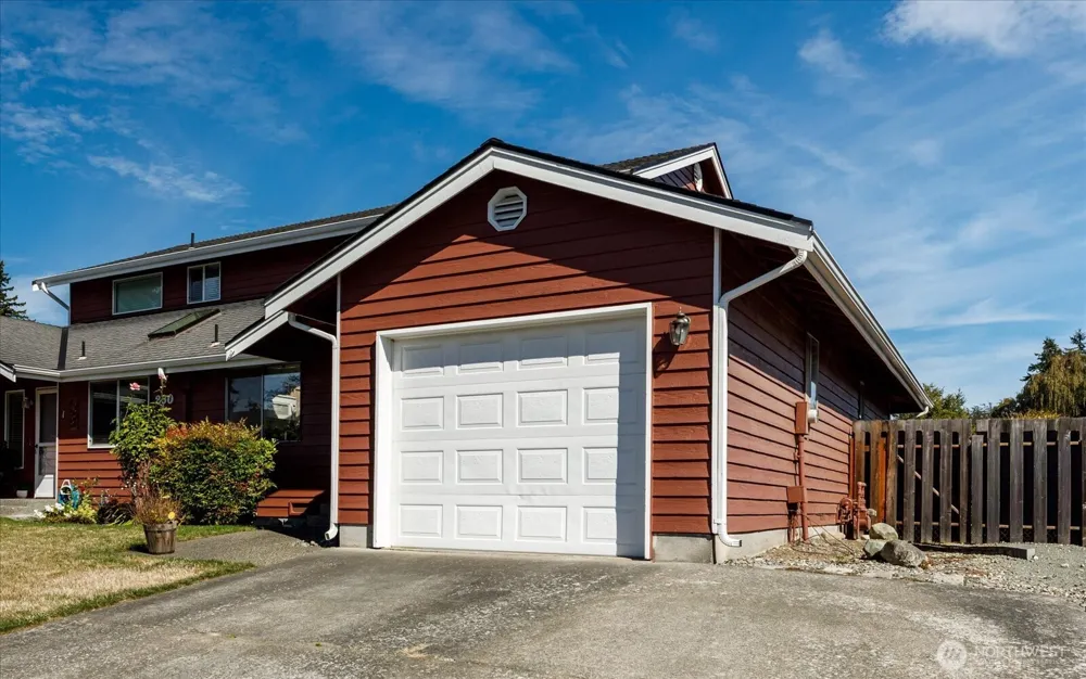 280 Nunan Loop #2 Oak Harbor, WA 98277
