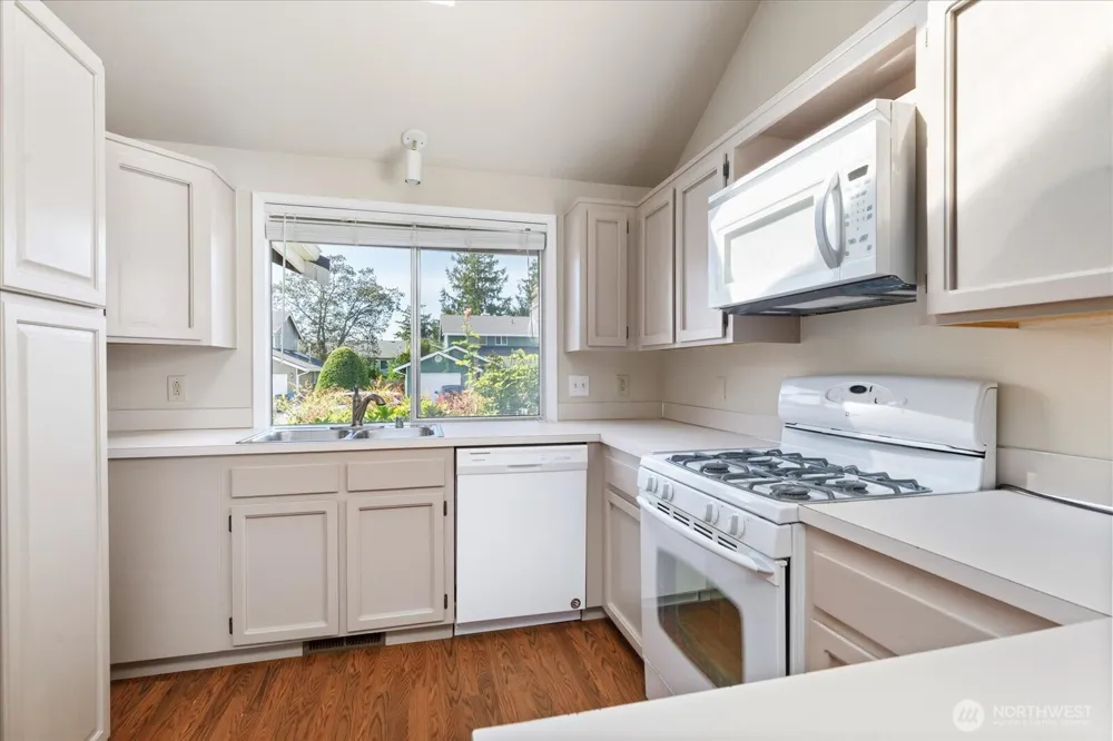 280 Nunan Loop #2 Oak Harbor, WA 98277