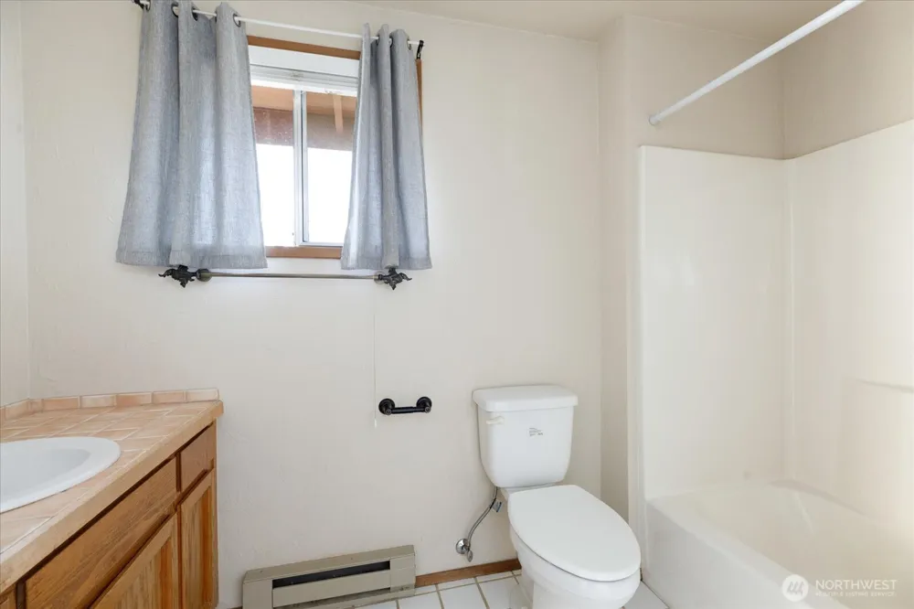280 Nunan Loop #2 Oak Harbor, WA 98277