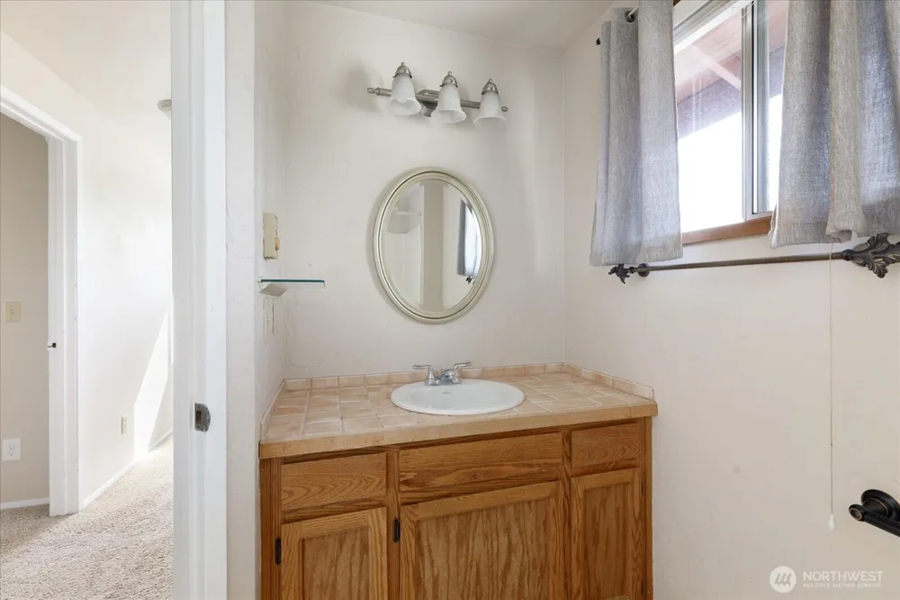 280 Nunan Loop #2 Oak Harbor, WA 98277