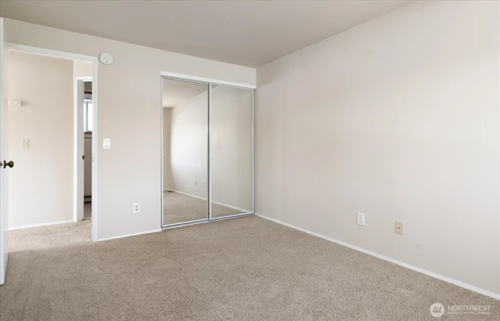 280 Nunan Loop #2 Oak Harbor, WA 98277