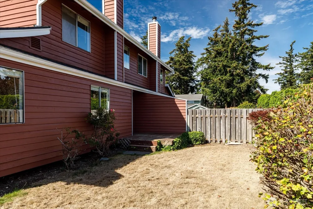 280 Nunan Loop #2 Oak Harbor, WA 98277