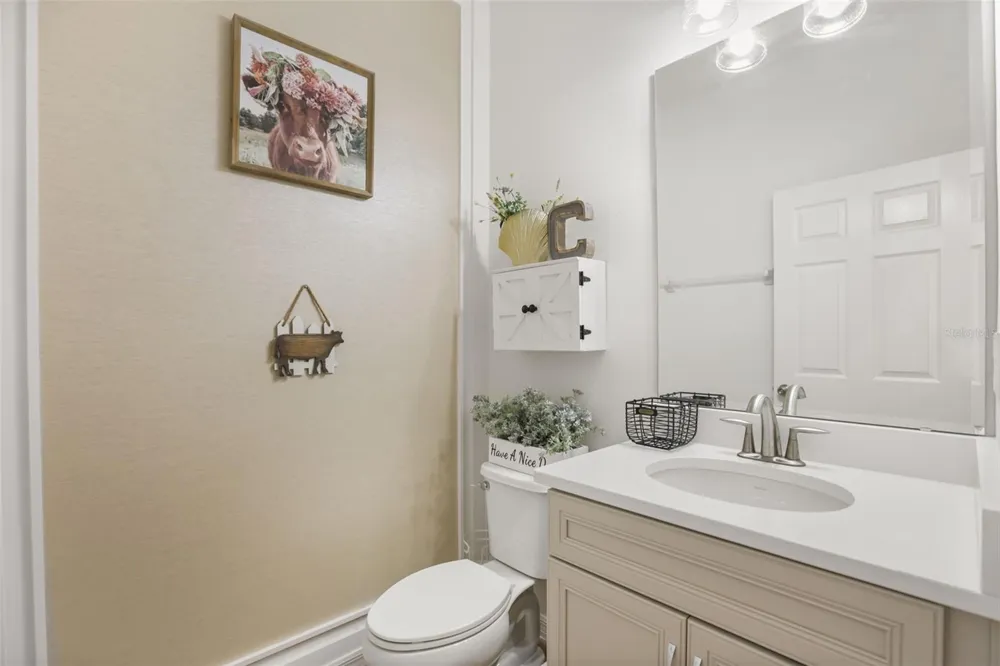 7104 DILLY LAKE AVENUE Groveland, FL 34736