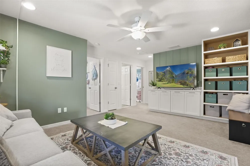 7104 DILLY LAKE AVENUE Groveland, FL 34736