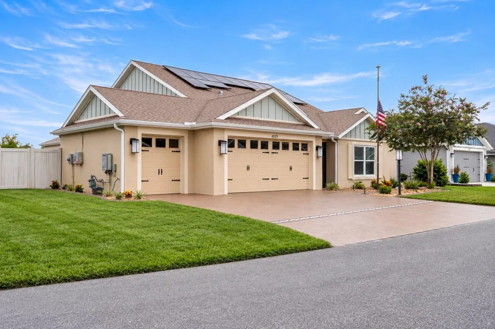 4529 SAMANTHA COURT The Villages, FL 32163