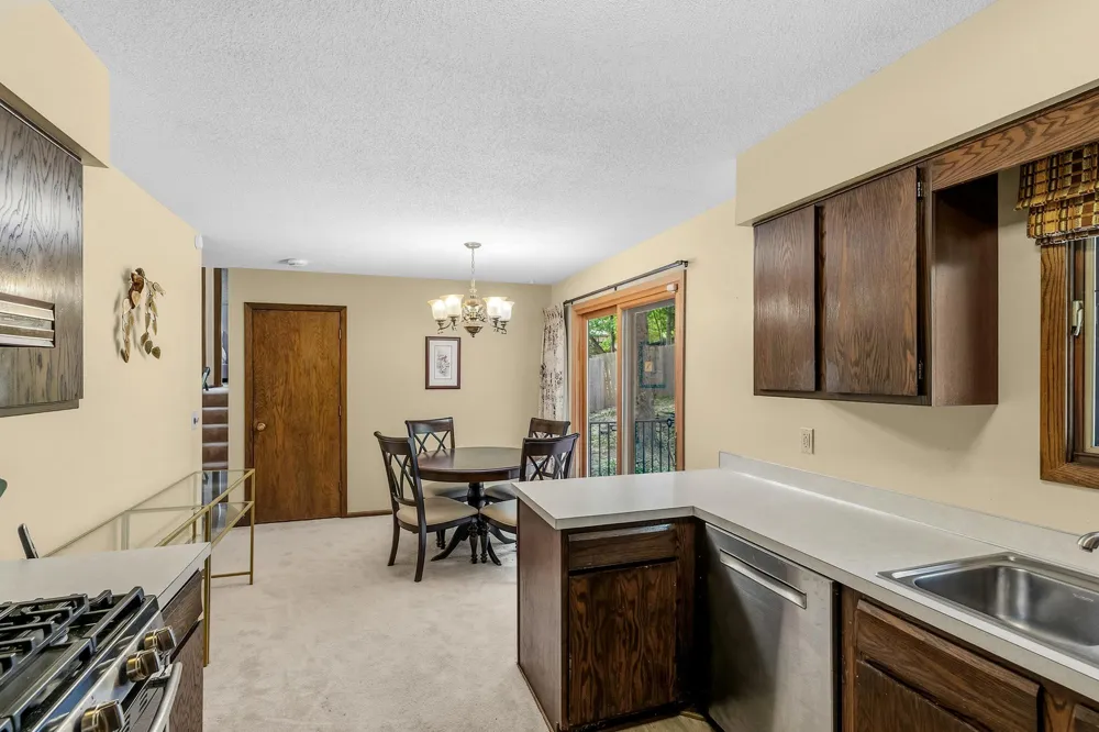13045 Eveleth Avenue Apple Valley, MN 55124