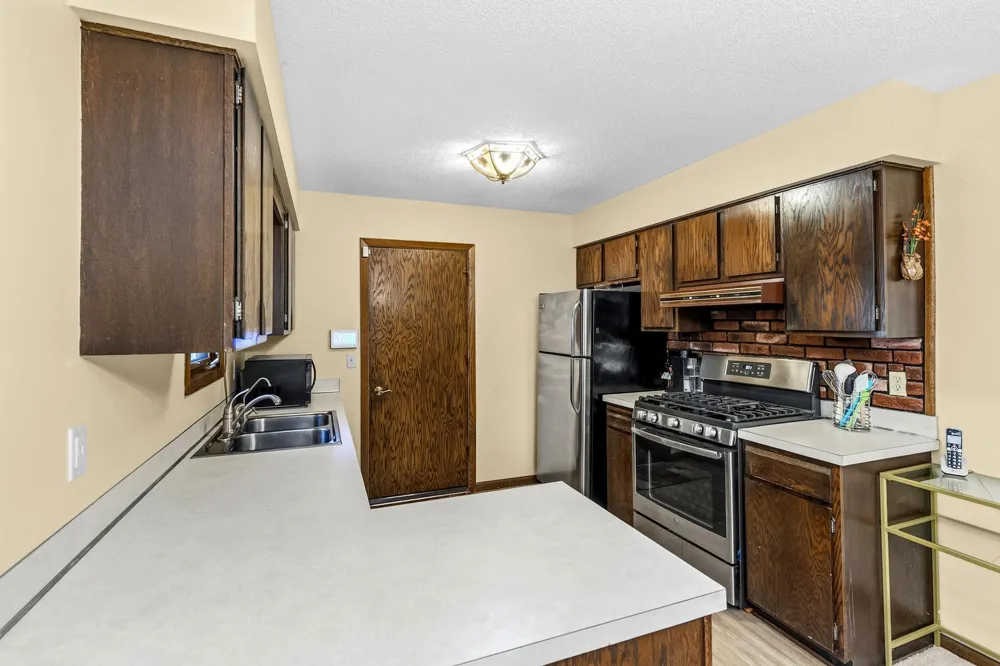 13045 Eveleth Avenue Apple Valley, MN 55124