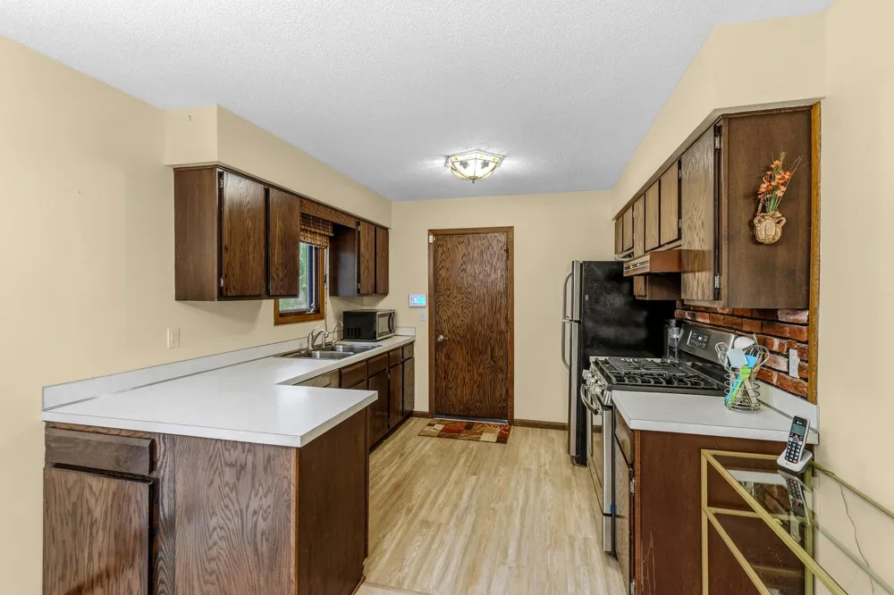 13045 Eveleth Avenue Apple Valley, MN 55124