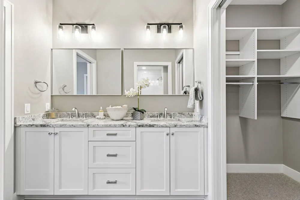 222 Ferndale Road S #208 Wayzata, MN 55391