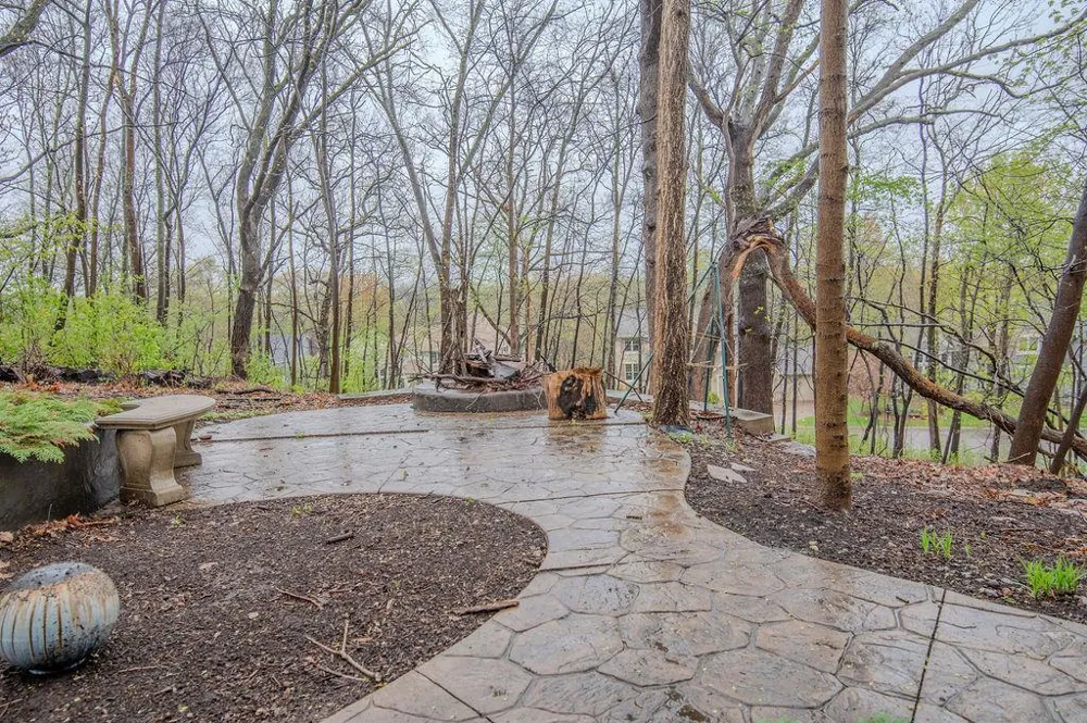 13856 Essex Trail Apple Valley, MN 55124
