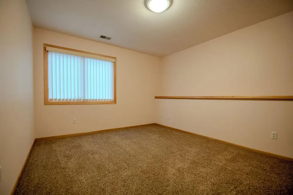 13856 Essex Trail Apple Valley, MN 55124