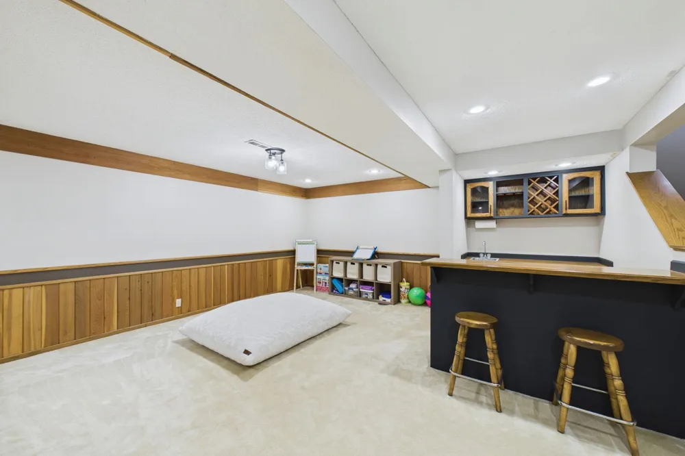 3680 Widgeon Way Eagan, MN 55123