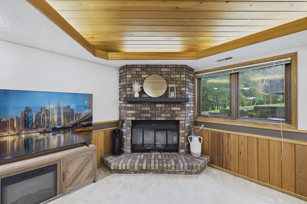 3680 Widgeon Way Eagan, MN 55123