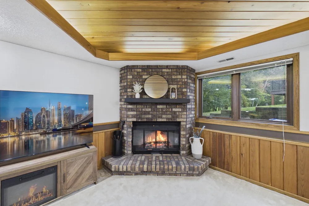3680 Widgeon Way Eagan, MN 55123